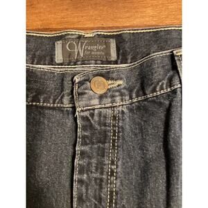 wrangler For women's jeans size 16 X 32 MBU01 CT Blue Jeans